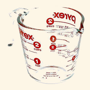 US Measuring Cup by Pyrex